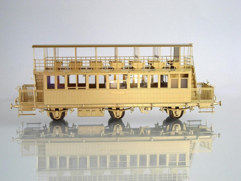 Coche Norte con imperial descubierta _4.jpg