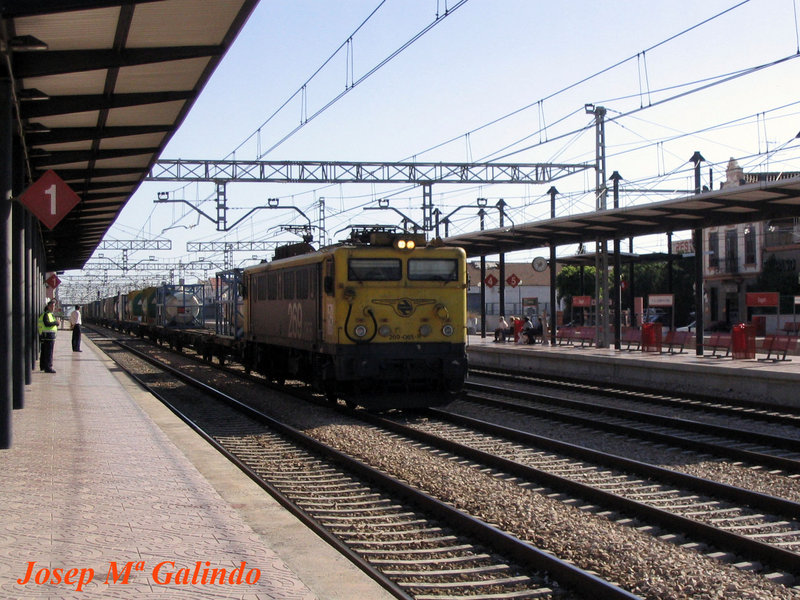 269-065_SAGUNTO_2005-05-IMG_5323.JPG