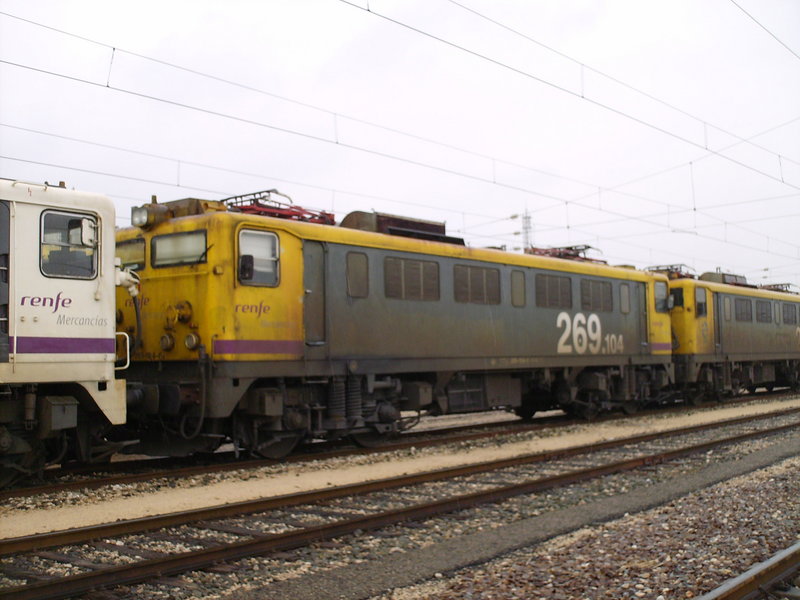 B   Locomotora 269 Renfe Mercancías.JPG