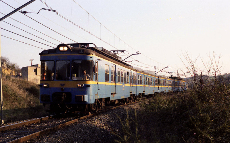 441-003+441-008 saliendo de Putxeta con destino a Muskiz.jpg