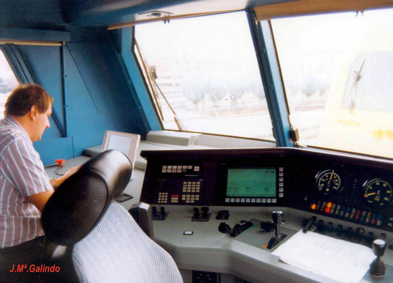 252-028 CABINA_DEP.CAN TUNIS_1993-10.jpg