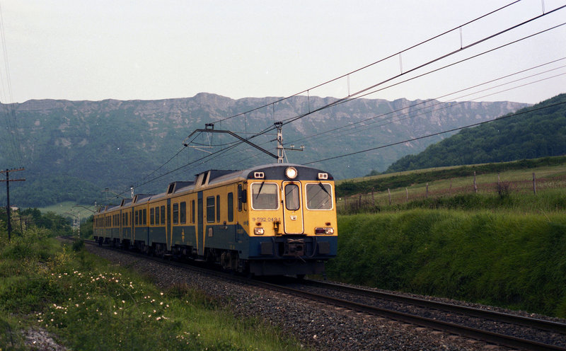 UT 592-049  Zaragoza-Bilbo. (Délika 24-5-87).jpg