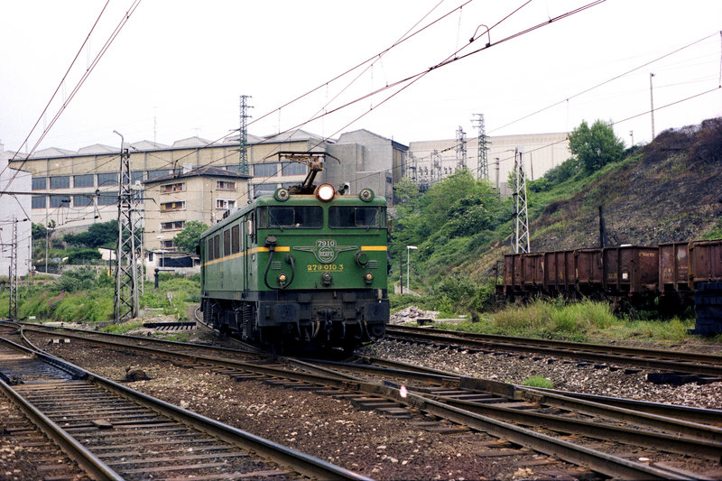 279-010.jpg