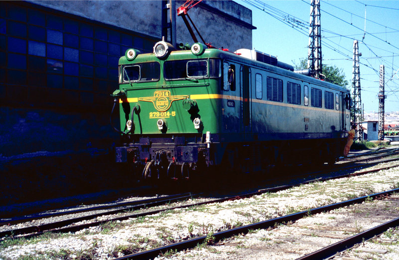 279-014 en Irún (1988).jpg