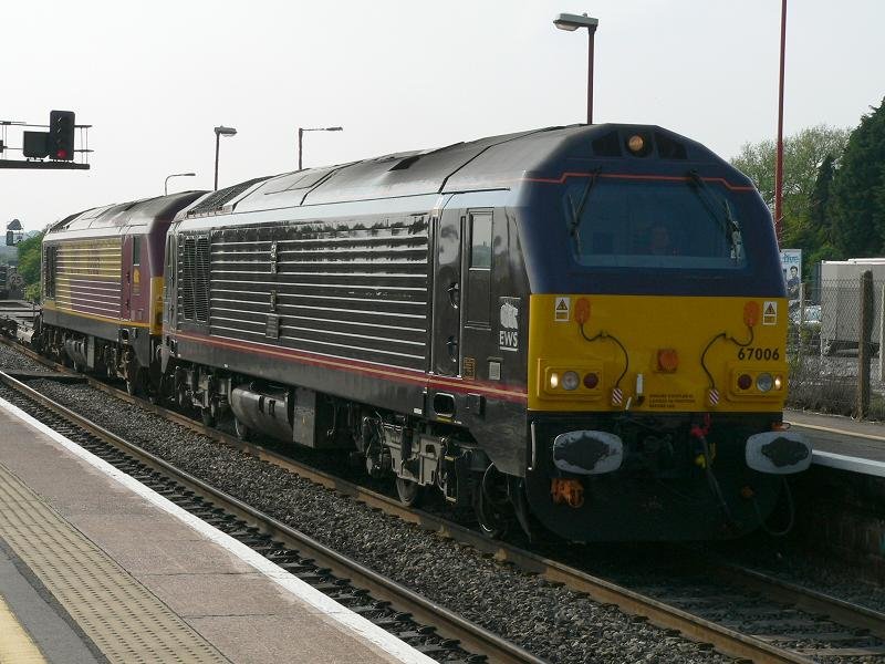 67006_67015-BristolParkway-02.jpg