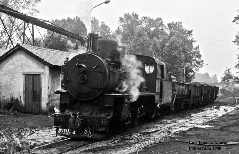 201  Locomotora Nº19. Ponferrada. (22-7-8).jpg