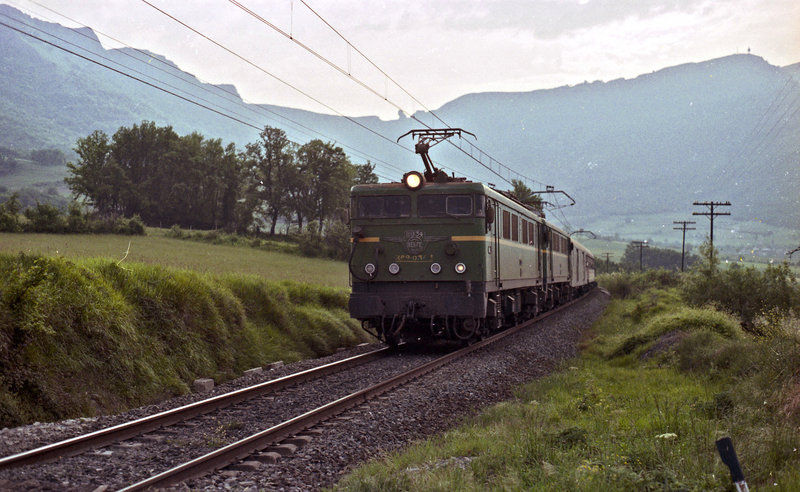 289-034_Expreso Bilbo-Coruña-Vigo. Loc.jpg
