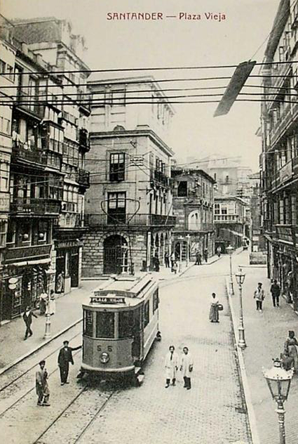 Santander-tranvía en plaza vieja.jpg