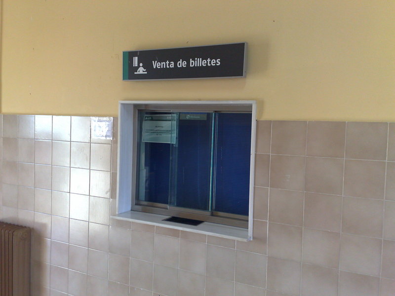 30012010098.jpg