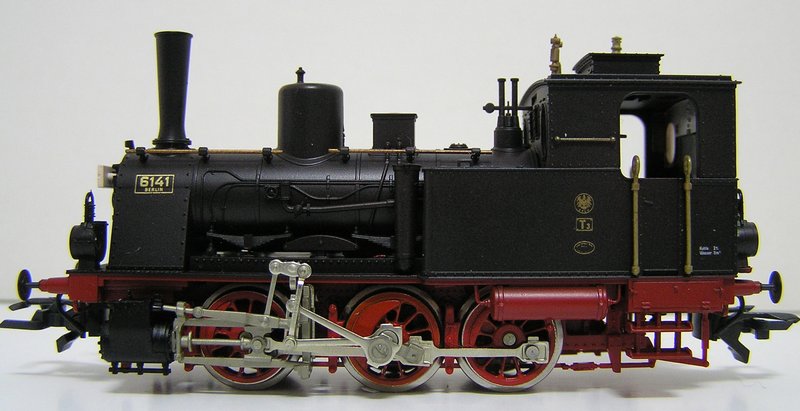 1 FLM 750 lateral.JPG