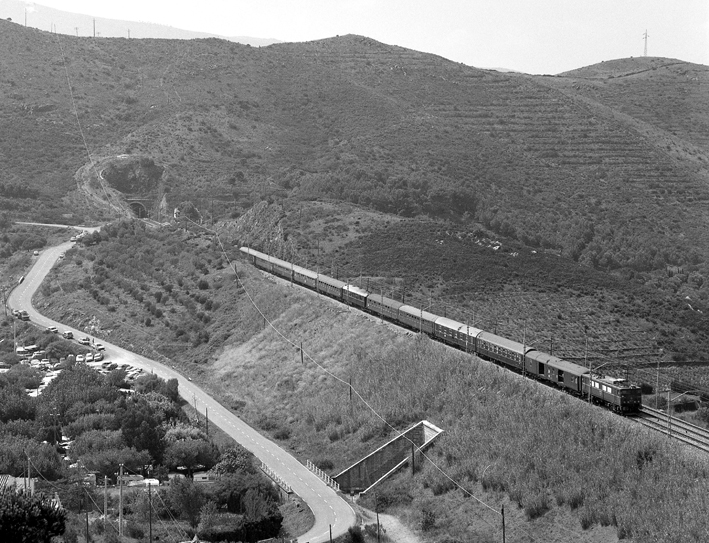 RENFE-Costa Brava_Platja de Garvet_4agost1982_PhotoJosepMiquel.jpg