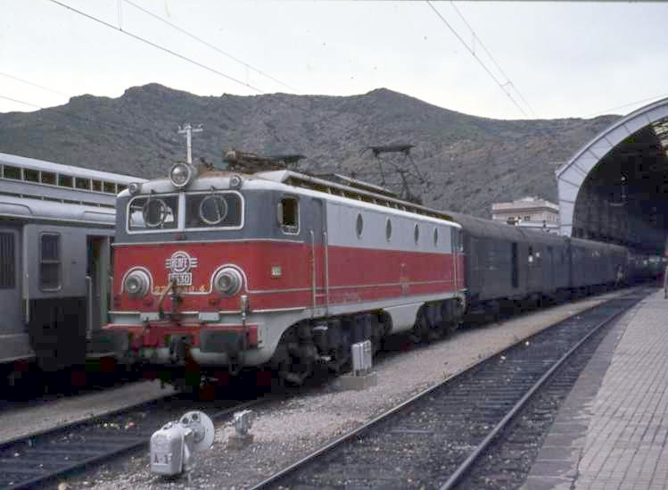 LE276035.jpg