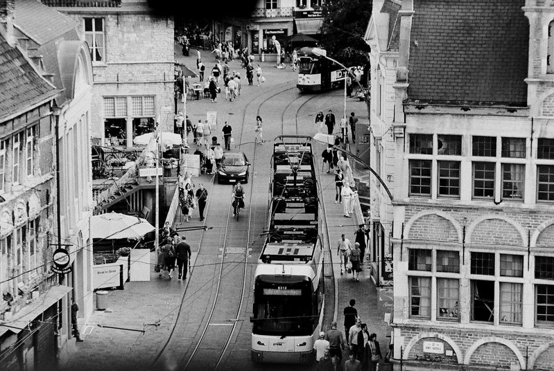 Tranvías entre el Groenten Markt y St.-Verlee-Plein. (Gent) 18-8-07.jpg