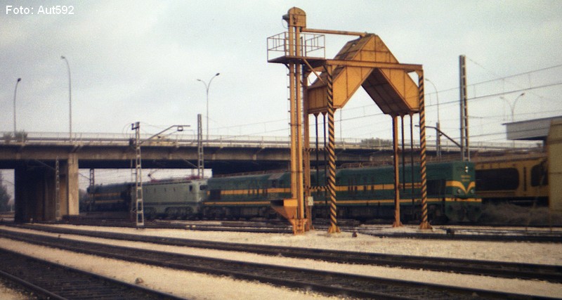 auttren1900fsl.jpg