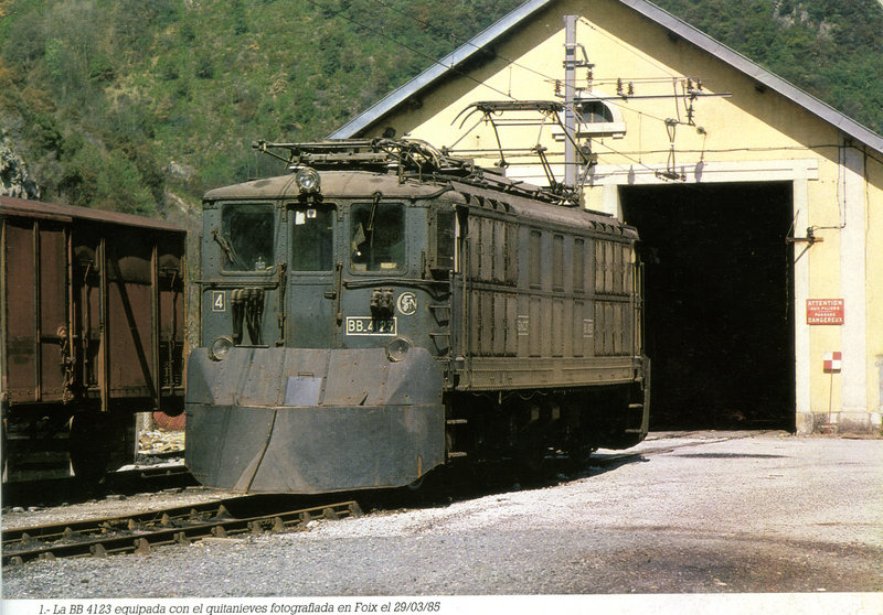 2-La BB 4123 equipada con el quitanieves en Foix, 29-02-85.jpg