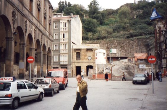 img008.jpg