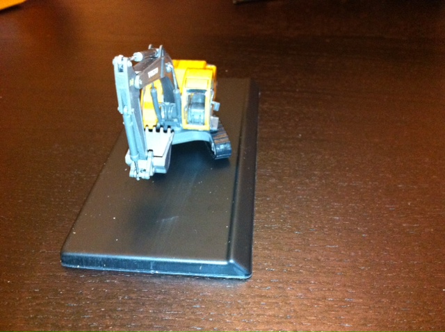 Volvo EC210 frente.JPG