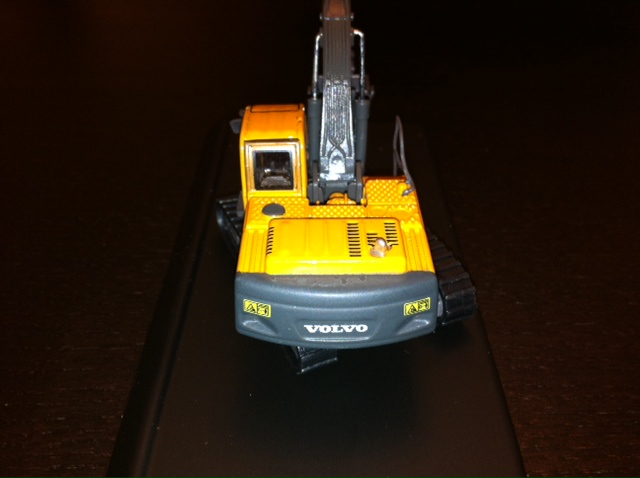 Volvo EC210 Trasero.JPG