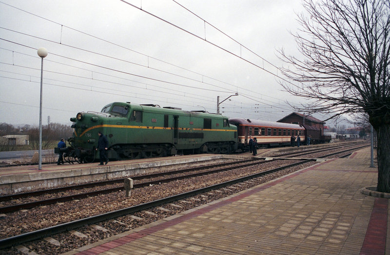 F-44-22.jpg