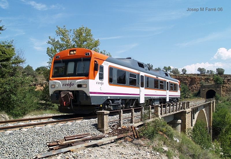 596022.jpg
