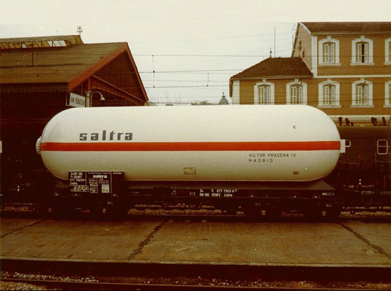 Cisterna gas saltra.JPG