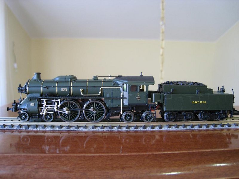 MINITRIX 12703 S-2-6 (verde) ( F. A.) 001-30.JPG