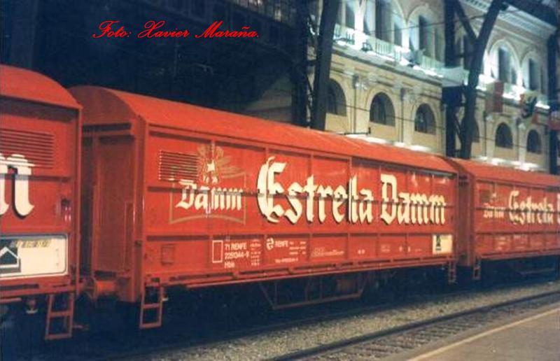 JPD-1 2251344-9 Estrella Damm-3.JPG