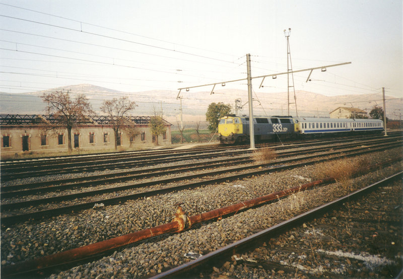136-333-001 al frente del Garcia Lorca pasando por la Nava de Puertollano..jpg