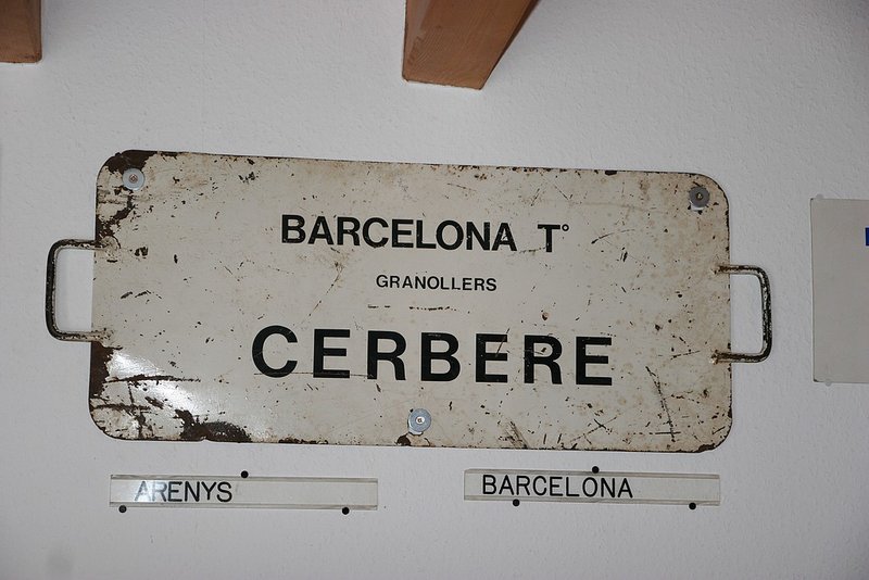 micollecion_Cerbere.jpg