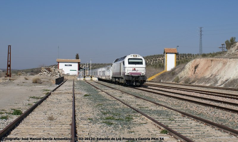 Talgo en Los Propios Y Cazorla.JPG