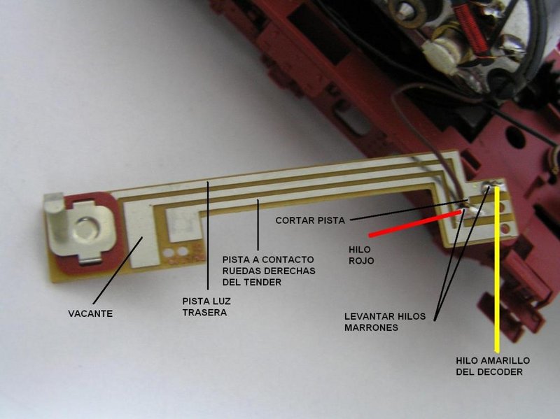 7 FLM 4821 pistas luz trasera y escobillas.JPG