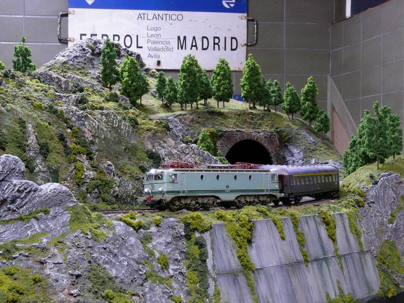 2011 09 25 7600 JG expreso 8000s (16).jpg