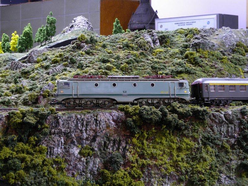 2011 09 25 7600 JG expreso 8000s (22).jpg