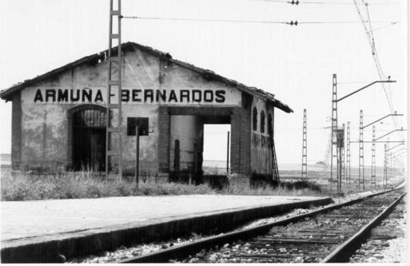 ESTACION DE ARMUÑA-BERNARDOS.jpg