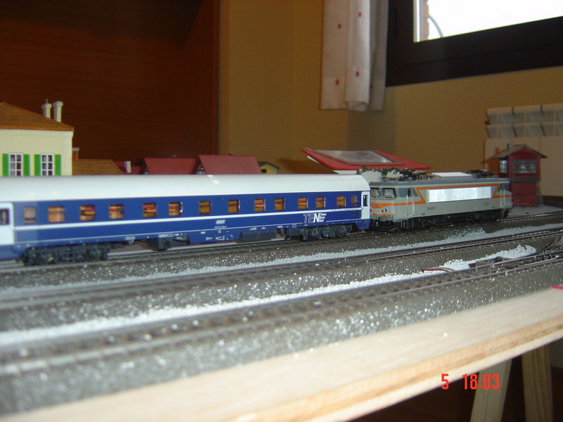 FOTOS TRENES EXTRANJEROS MAQUETA NUEVA 003.JPG
