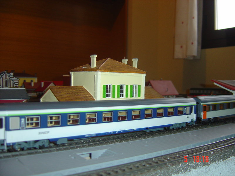 FOTOS TRENES EXTRANJEROS MAQUETA NUEVA 013.JPG