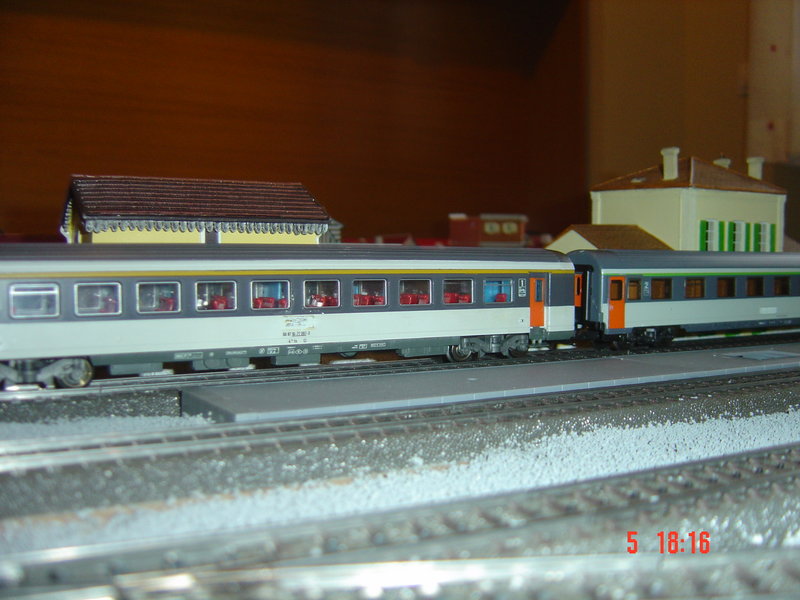 FOTOS TRENES EXTRANJEROS MAQUETA NUEVA 015.JPG