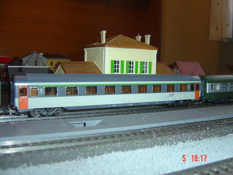 FOTOS TRENES EXTRANJEROS MAQUETA NUEVA 016.JPG