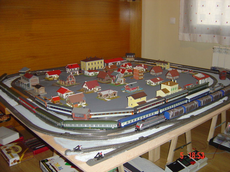 FOTOS TRENES EXTRANJEROS MAQUETA NUEVA 027.JPG