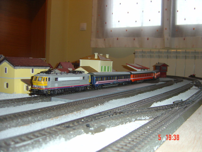 FOTOS TRENES EXTRANJEROS MAQUETA NUEVA 030.JPG