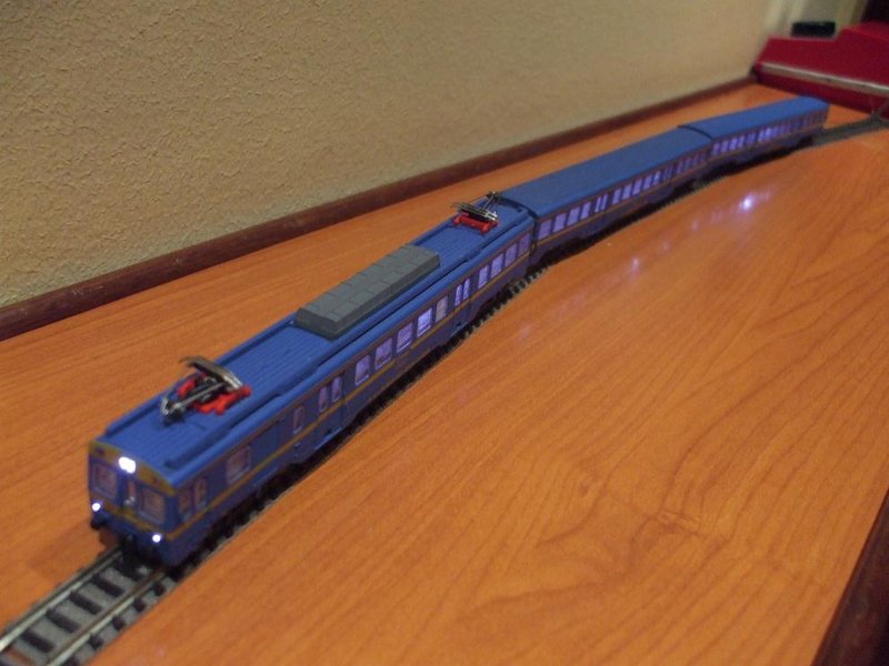UT440 003.jpg