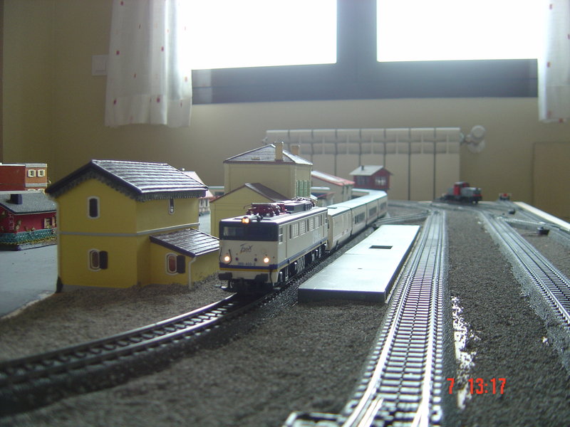 TALGOS Y RAPIDOS MAQUETA NUEVA 061.JPG