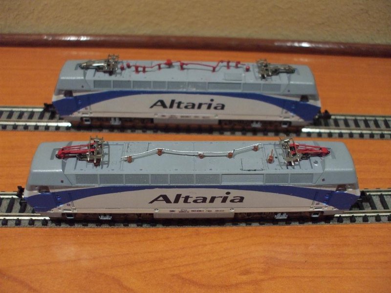 2 locomotoras 252 Altaria 001.jpg