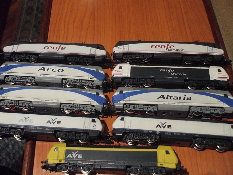 9 Locomotoras 252 006.jpg