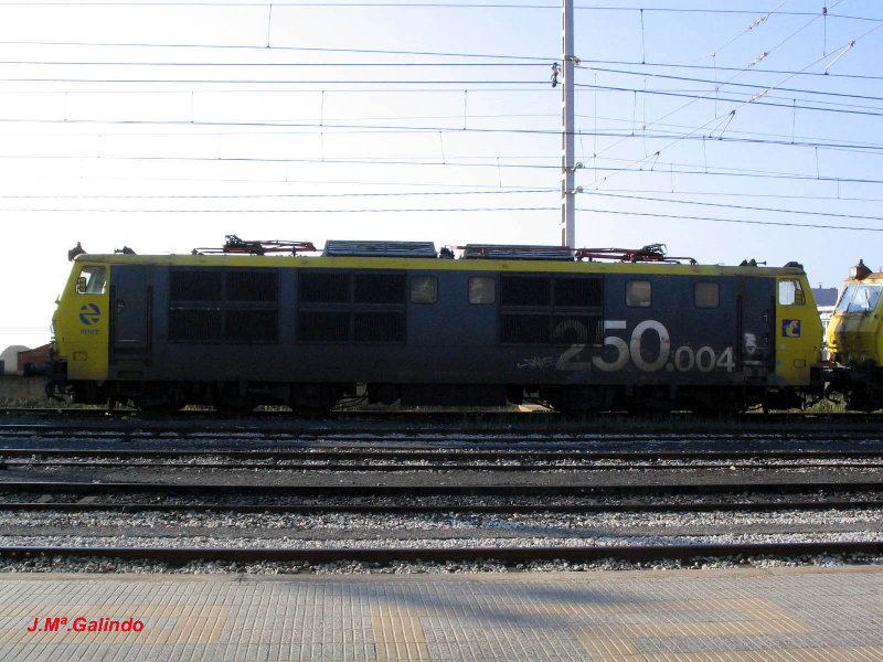 250-004_E71500_0504.jpg