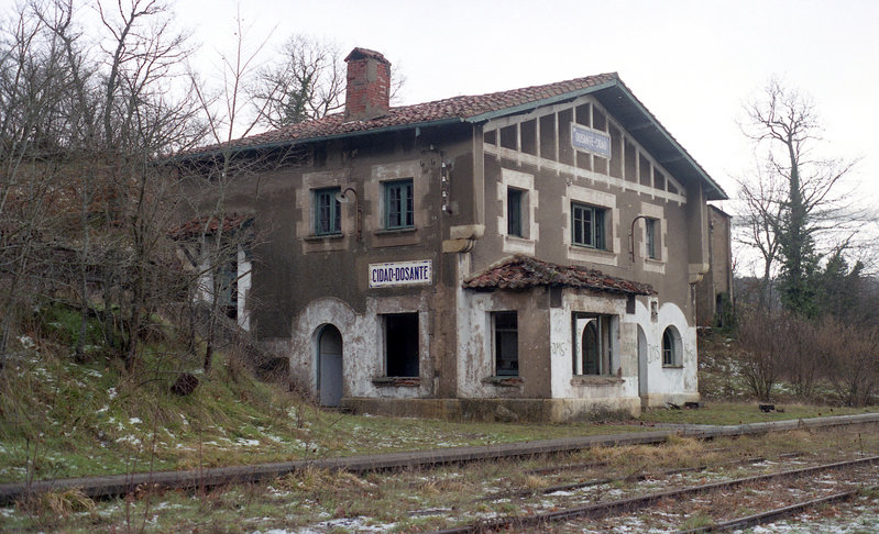 F-26-19  Estación de Cidad-Dosante, del S.M. (1-2-88)  .jpg