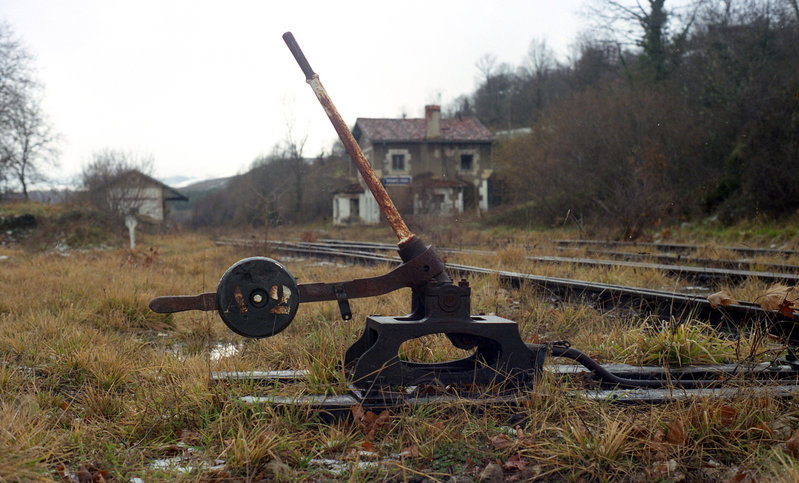 F-26-13  Palanca de cambio de aguja. Estación de Cidad-Dosante. (1-2-88).jpg