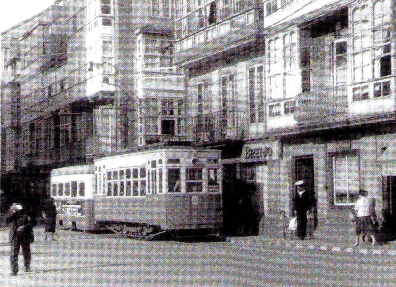 Ferrol_tranvia con remolque c-iglesia-fot-jh-price-1959.jpg