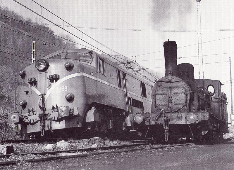 Verraco y 7739, en Pajares.jpg