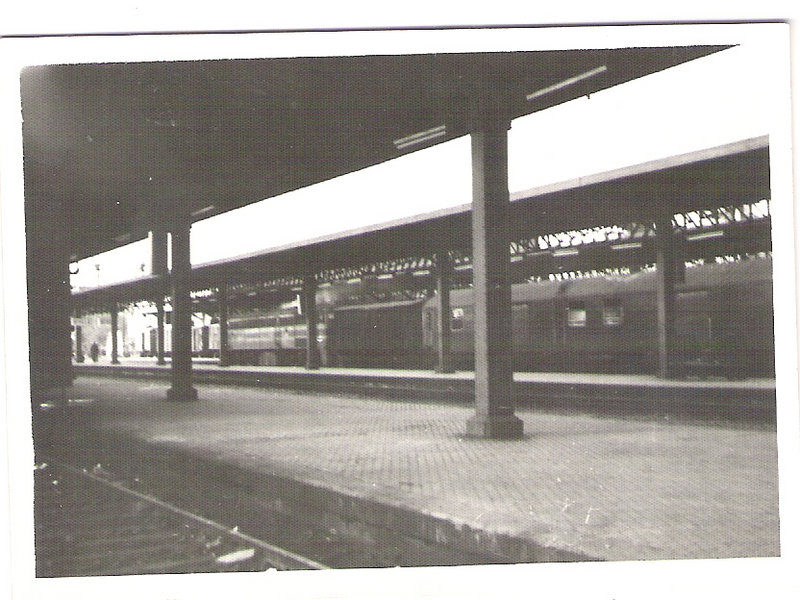 Sevilla P.A. el sevillano dispuesto en via 4ª. con maq. 2100.jpg